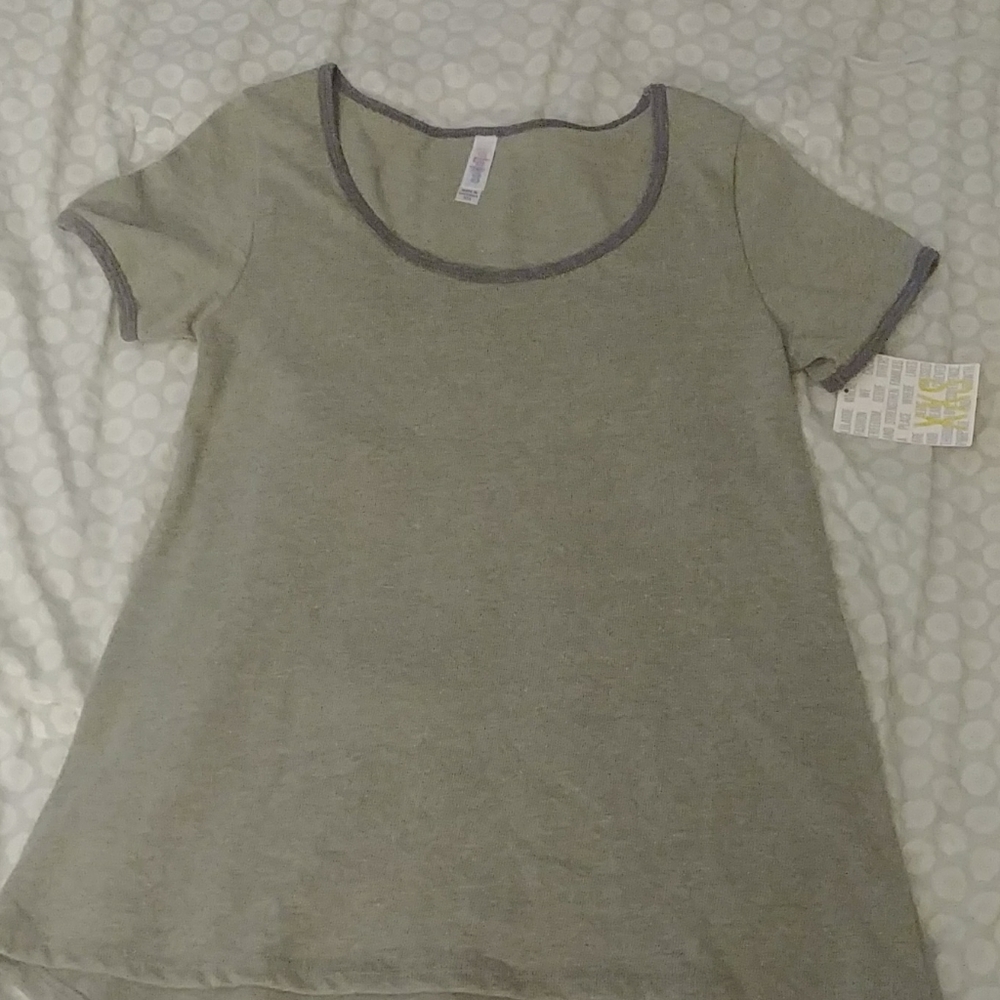 BOGO free sale. Lularoe Classic Tee BRAND NEW